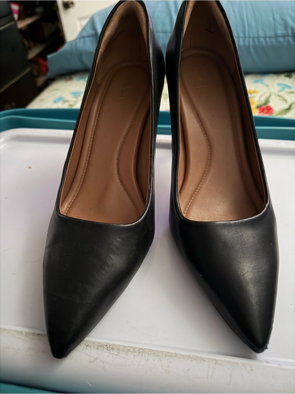 Women's Black Pointed-Toe Heels